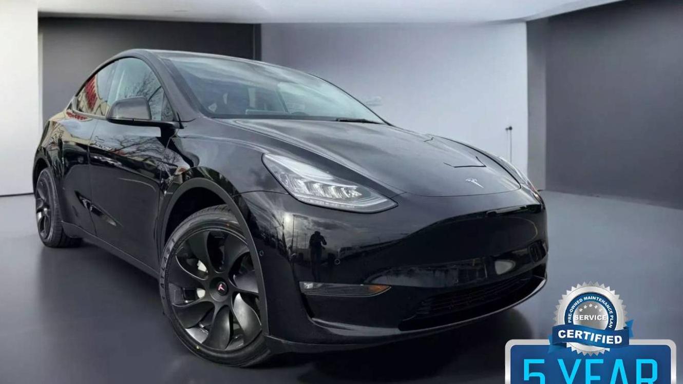 TESLA MODEL Y 2022 7SAYGDEE8NF318163 image